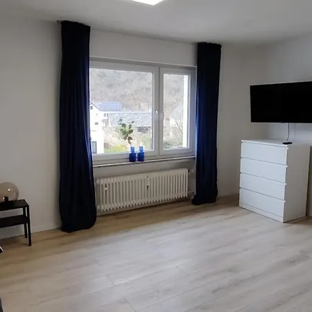 Dwk: Monteurhaus Bei Neuwied Niederbreitbach